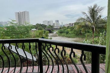 RIVER VIEW APARTMENT PINANG 1B GALLERY 1E OLD KLANG ROAD