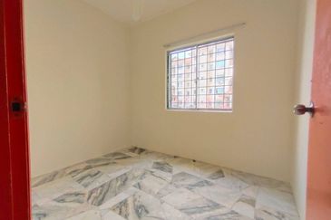 Residensi Warnasari 3