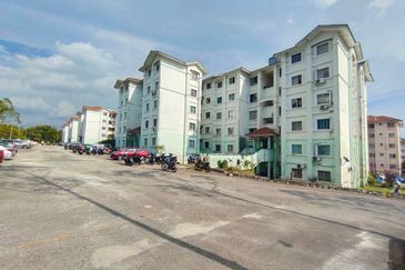 Residensi Warnasari 3