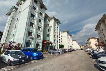 Residensi Warnasari 3