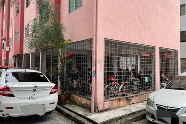 Bandar Bukit Tinggi 1 Apartment