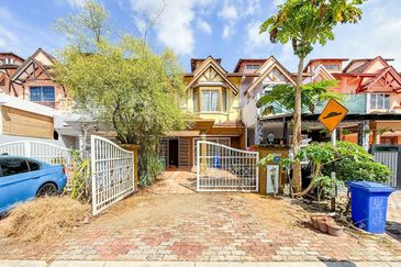 Jalan Spektrum U16 @ Taman Bukit Subang