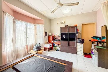 Jalan Spektrum U16 @ Taman Bukit Subang