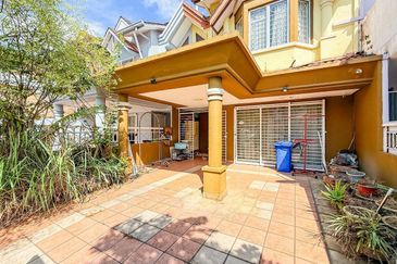 Jalan Spektrum U16 @ Taman Bukit Subang