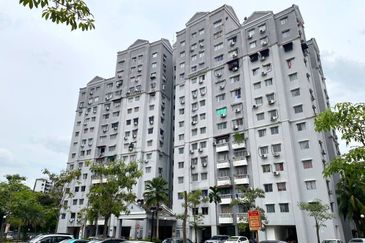 Avenue Court