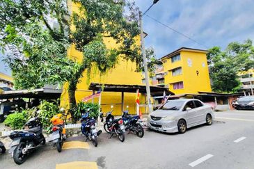 Flat PKNS AU3 (Blok 7 - 15)