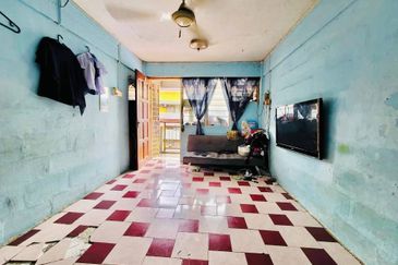 Flat PKNS AU3 (Blok 7 - 15)