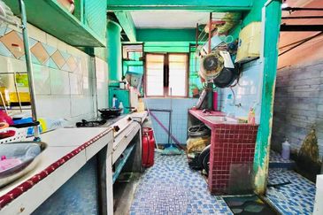 Flat PKNS AU3 (Blok 7 - 15)