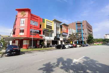 Pusat Komersial Seksyen 7