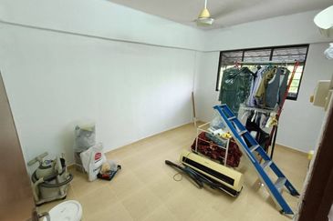 Flat PKNS, Seksyen 24