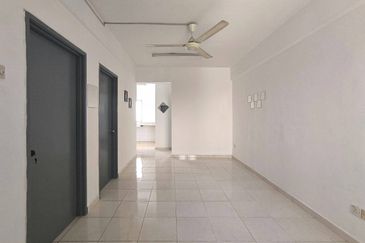 Bandar Tasik Selatan Low Cost Flat