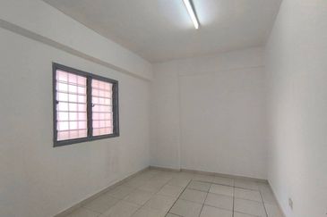 Bandar Tasik Selatan Low Cost Flat