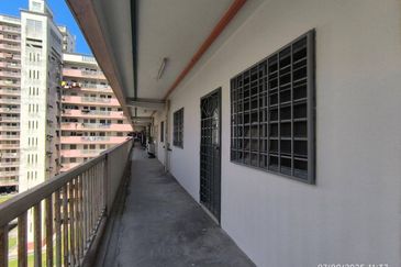 Bandar Tasik Selatan Low Cost Flat