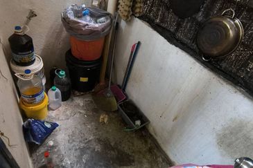 LEVEL 1 LOW COST FLAT TAMAN MURNI, RTB BUKIT CHANGGANG