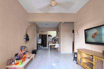 LEVEL 1 LOW COST FLAT TAMAN MURNI, RTB BUKIT CHANGGANG