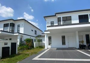 FACING NORTH DOUBLE STOREY AVENHAM GARDEN ECO GRANDEUR PUNCAK ALAM [Non ...