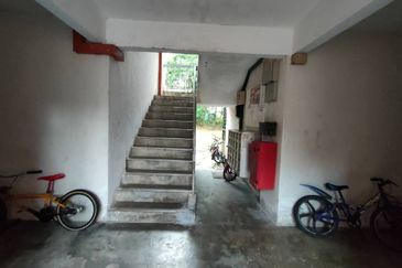 Pangsapuri Melor, Bukit Subang