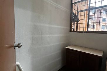 Pangsapuri Putra Impian, Taman Pinggiran Putra