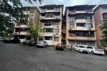 Pangsapuri Putra Impian, Taman Pinggiran Putra