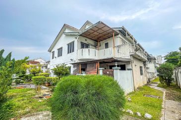 ENDLOT 2-STOREY SUPERLINK D'ALPINIA BANDAR 16 SIERRA,PUCHONG SOUTH