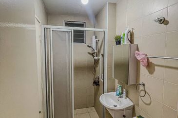 ENDLOT 2-STOREY SUPERLINK D'ALPINIA BANDAR 16 SIERRA,PUCHONG SOUTH