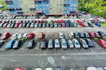 Jelutong Apartment, Selayang Heights