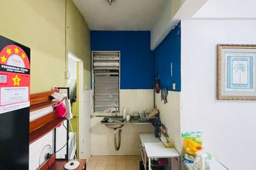 Jelutong Apartment, Selayang Heights