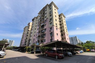 Apartment Desa Peransang