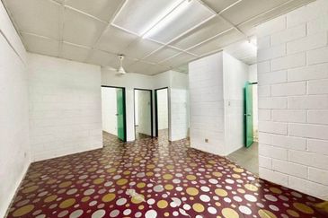 Pangsapuri Teratai, Bukit Subang