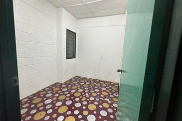 Pangsapuri Teratai, Bukit Subang