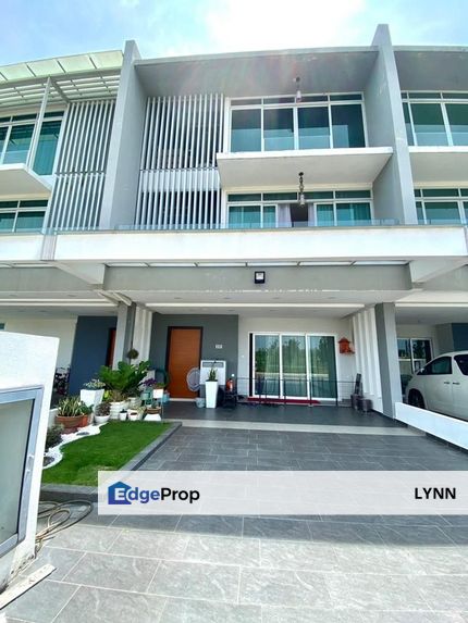 D’ISLAND RESIDENCE PUCHONG 3 STOREY PRIVATE LIFT & FACING OPEN, Selangor, Puchong