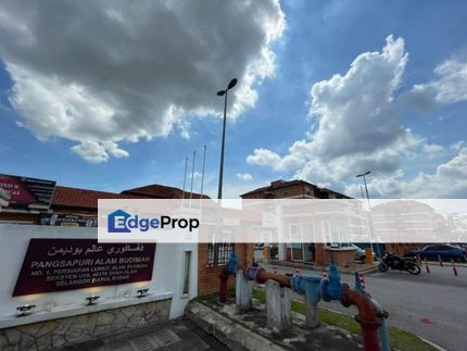 Fully furnish Apartment Alam Budiman Seksyen U10 Shah Alam + 2 parking lots + Level 4 Walk up Apartment, Selangor, Shah Alam