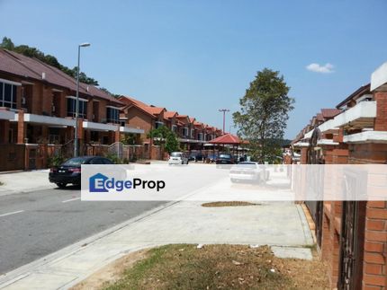 Teres Dua Tingkat 4 Bilik U10 Alam Budiman Shah Alam, Selangor, Shah Alam