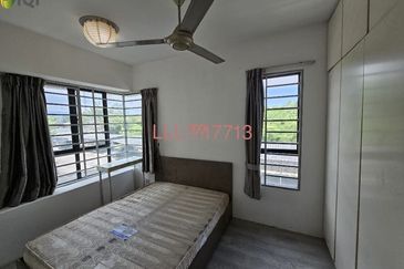 University Prime Condominium