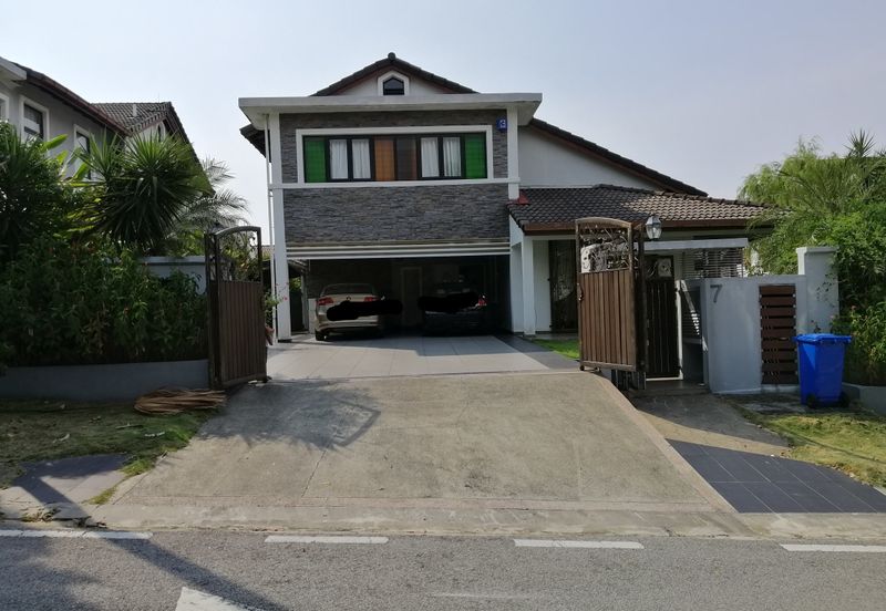Double Storey Bungalow Laman Permai, Subang Bestari, Seksyen U5 Shah Alam FOR SALE! 