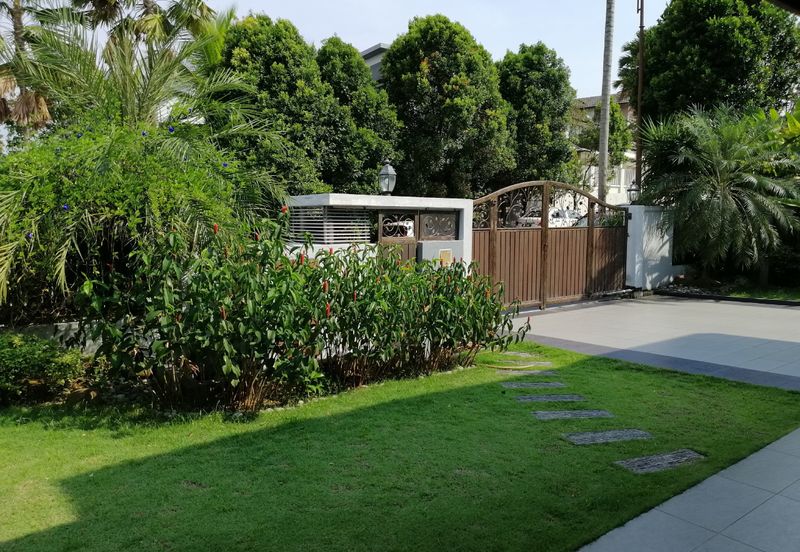 Double Storey Bungalow Laman Permai, Subang Bestari, Seksyen U5 Shah Alam FOR SALE! 