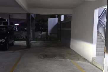 Subang Perdana Goodyear Court 10