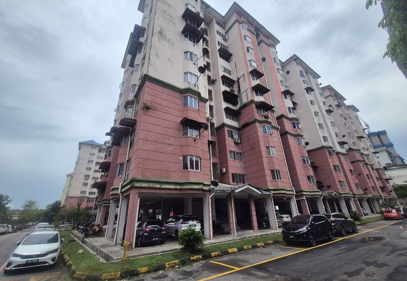 Tasik Heights Apartment