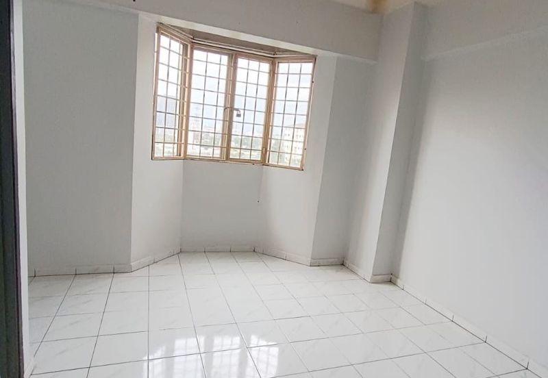 Tasik Heights Apartment