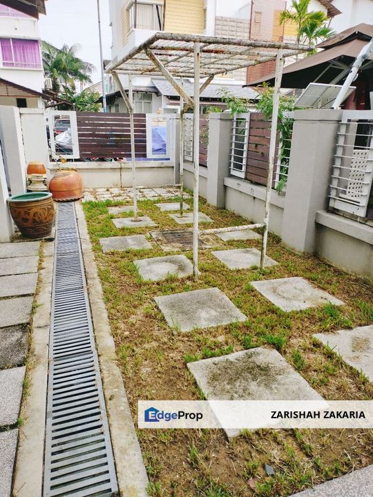 GATED  GUARED!! SEMI-D in Laman Seri, SEK 13, SHAH ALAM FOR SALE, Selangor, Shah Alam