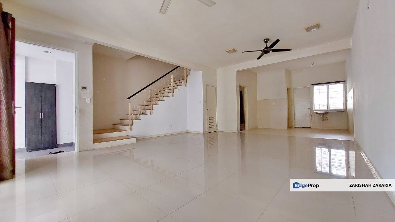 For Sale : 2.5 Storey Terrace, Sunway Alam Suria, Seksyen U10, Shah Alam  [CHEAPEST] , Selangor, Shah Alam