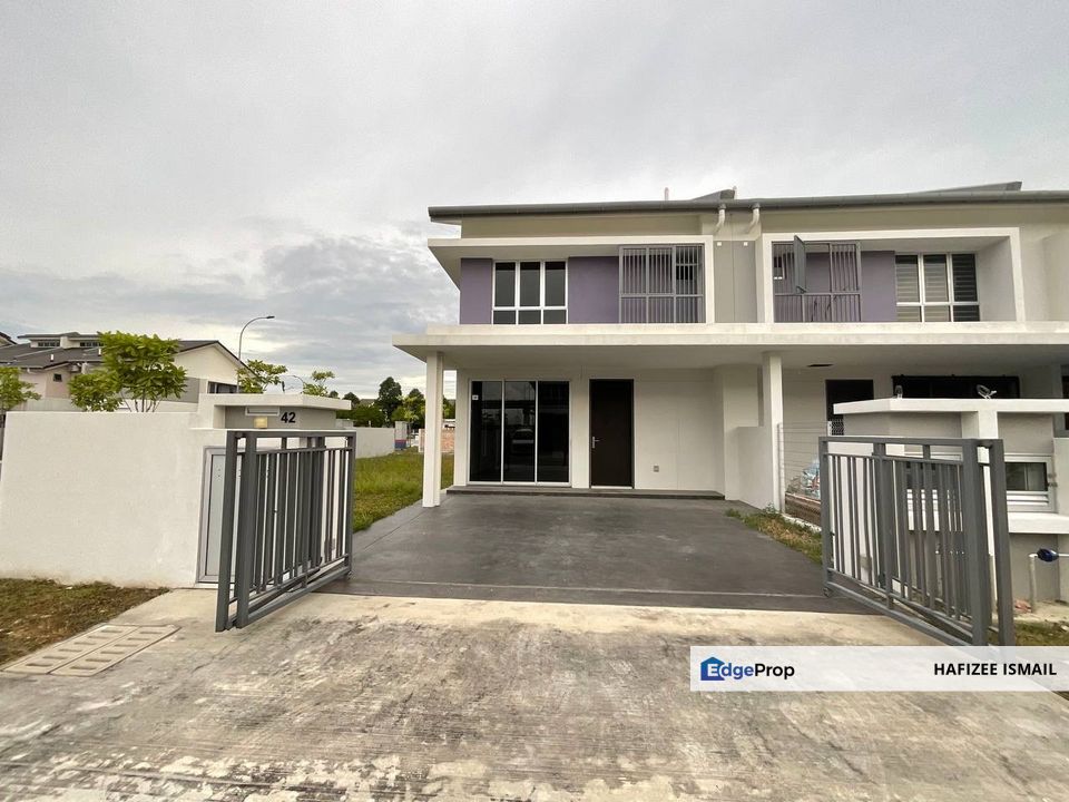 BRAND NEW CORNER LOT 2 STOREY Elsa Bandar Bukit Raja for Sale RM950