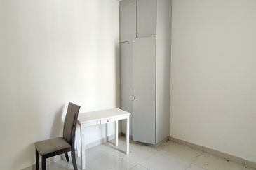 FREEHOLD SUITABLE FOR HOSTEL HOMESTAY Building in Brickfields Kuala Lumpur 