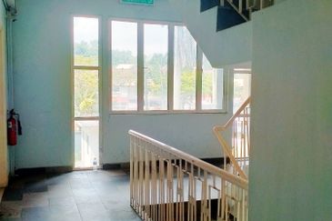 FREEHOLD SUITABLE FOR HOSTEL HOMESTAY Building in Brickfields Kuala Lumpur 