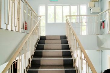 FREEHOLD SUITABLE FOR HOSTEL HOMESTAY Building in Brickfields Kuala Lumpur 