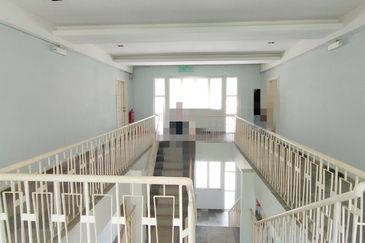 FREEHOLD SUITABLE FOR HOSTEL HOMESTAY Building in Brickfields Kuala Lumpur 