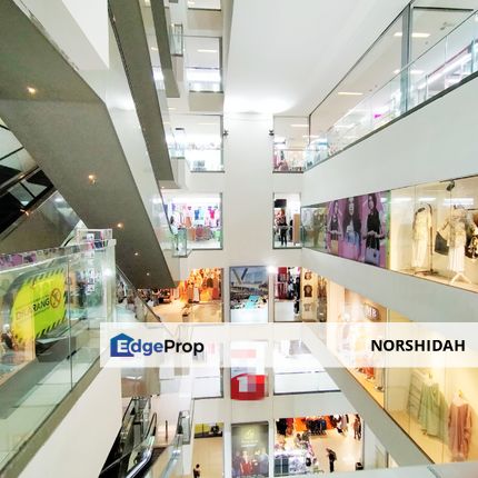 BEST FOR INVESTMENT Retail space in KWC Fashion Mall , Kuala Lumpur, Pudu