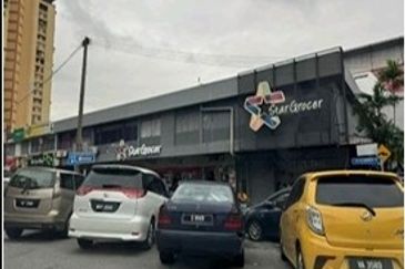 HIGH DENSITY PLACE NEARBY COMMERCIAL AREA 