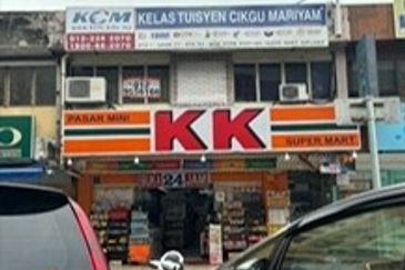 HIGH DENSITY PLACE NEARBY COMMERCIAL AREA 