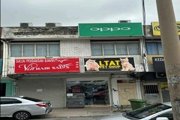 HIGH DENSITY PLACE NEARBY COMMERCIAL AREA 